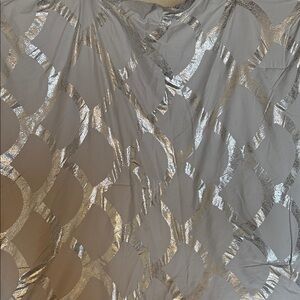 Shimmering Silver and Gray Full/Queen Comforter